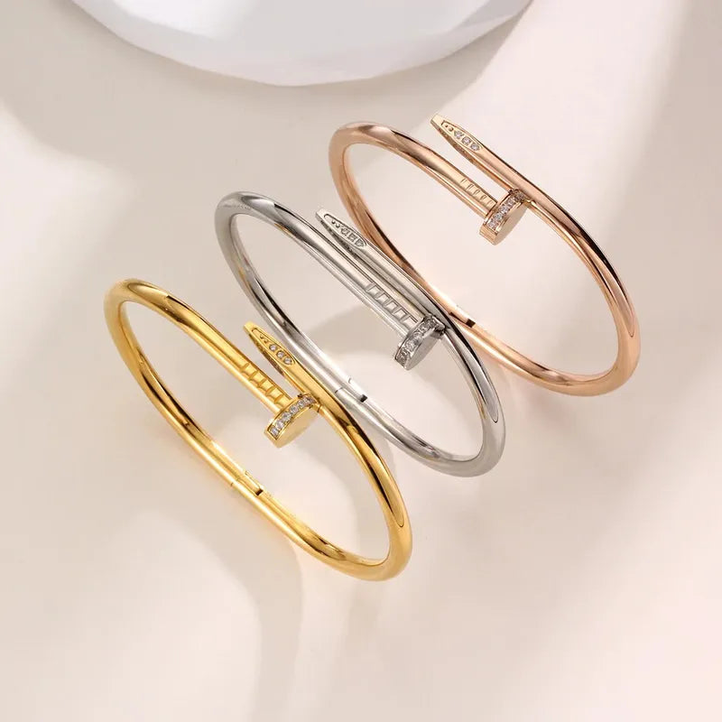 Simply Nail Bracelet