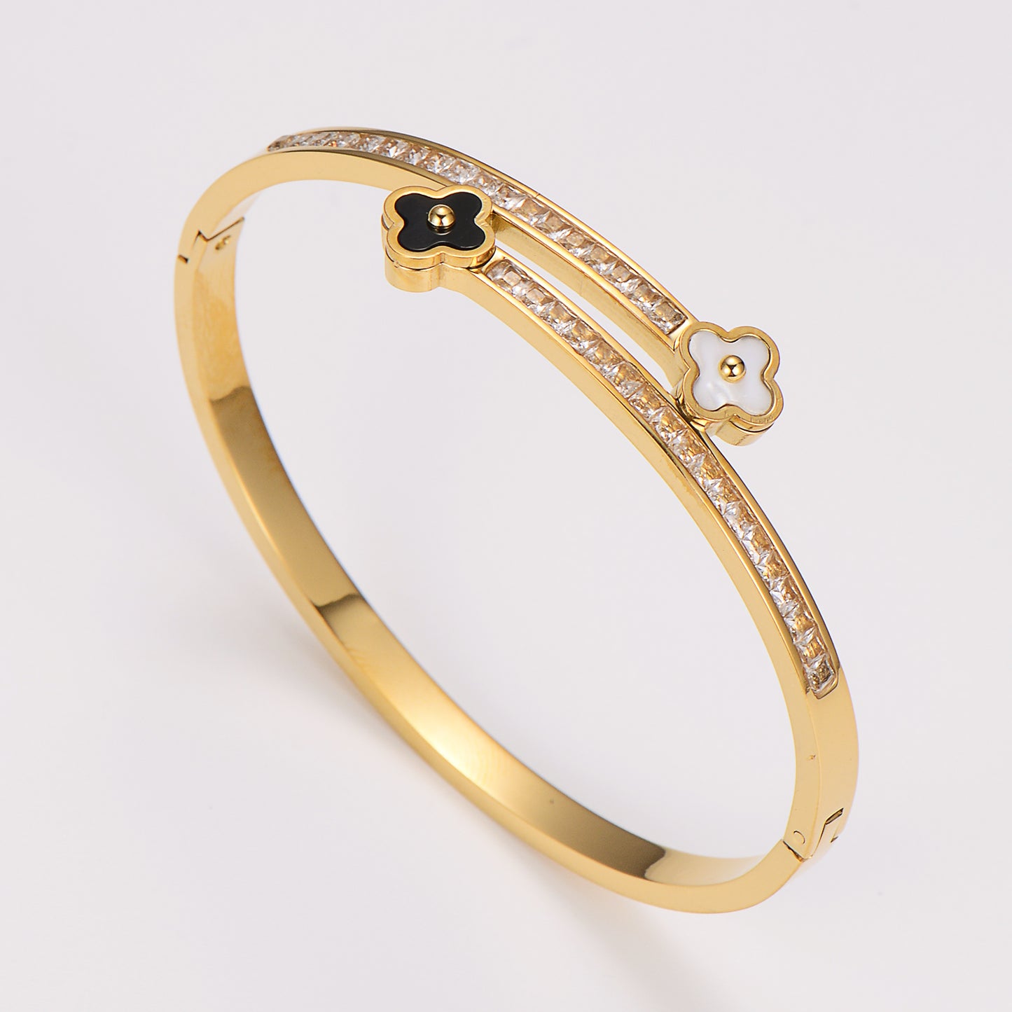 Elegant Flowers Bangle