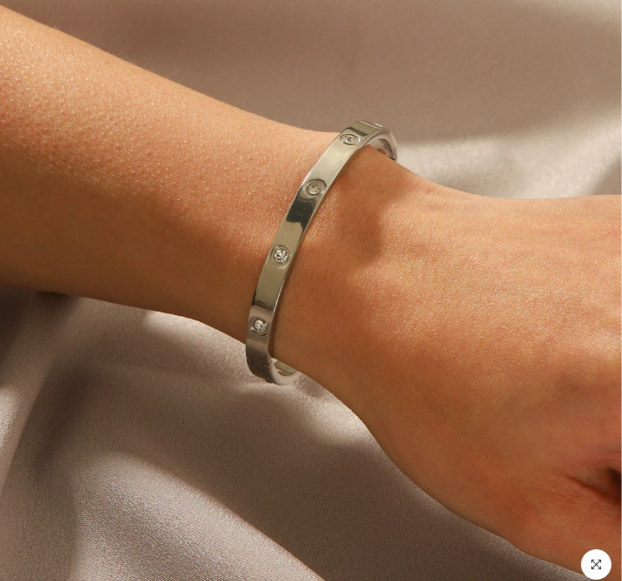 Simply Classic Bangle