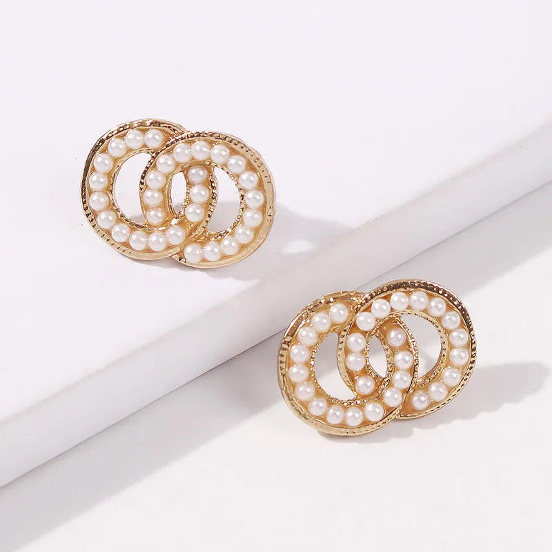 Round Ring Pearl Earrings