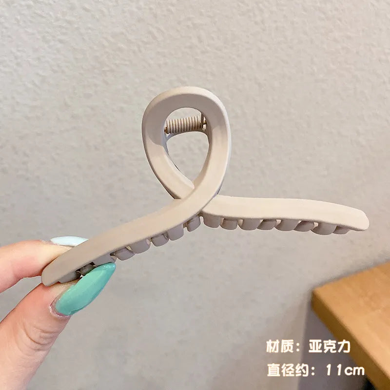 HAIR CLAW CLIPS